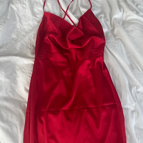 Sexy silky red dress - Picture 4 of 5